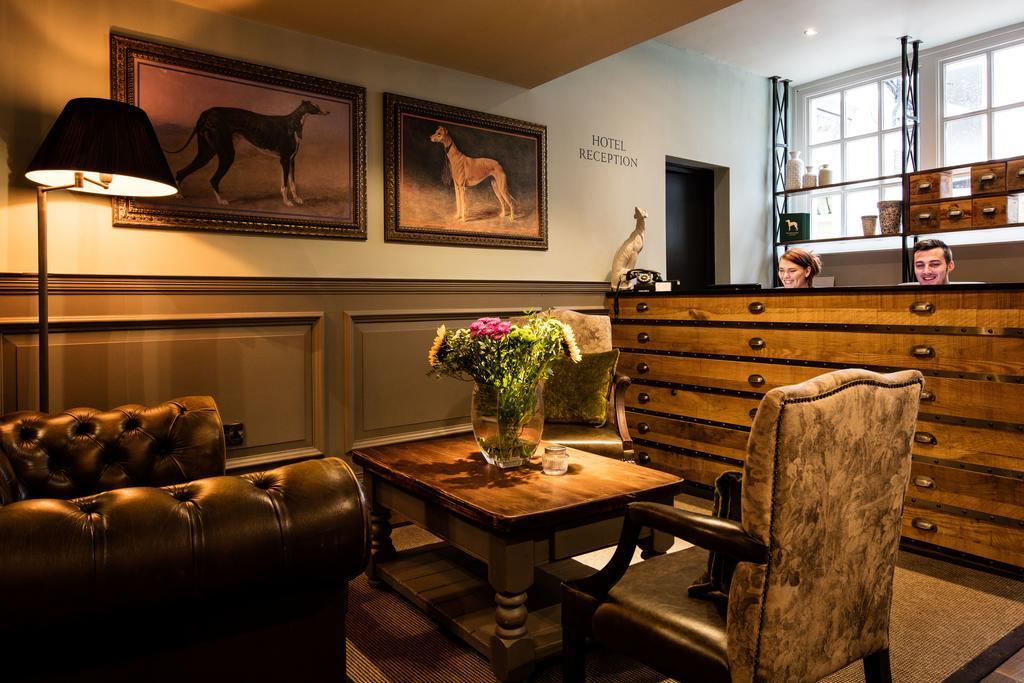 Greyhound Hotel Carshalton Exterior photo