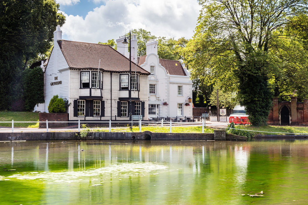 Greyhound Hotel Carshalton Exterior photo